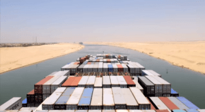 7 Cool Time-lapse Videos Of Ships Transiting Suez Canal