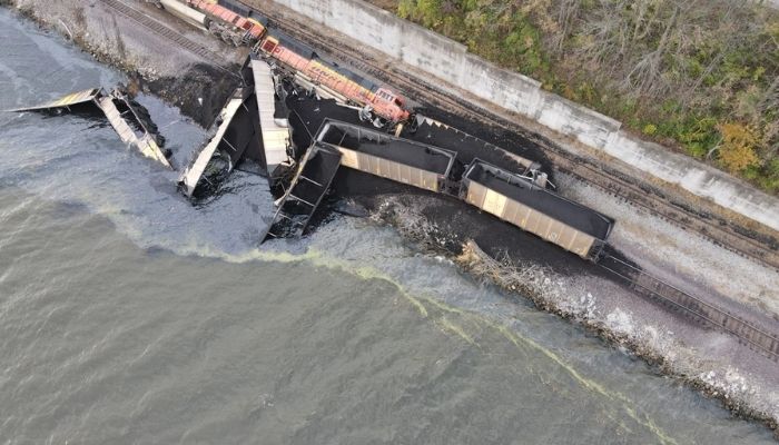 Mississippi River Barge And Train Collide